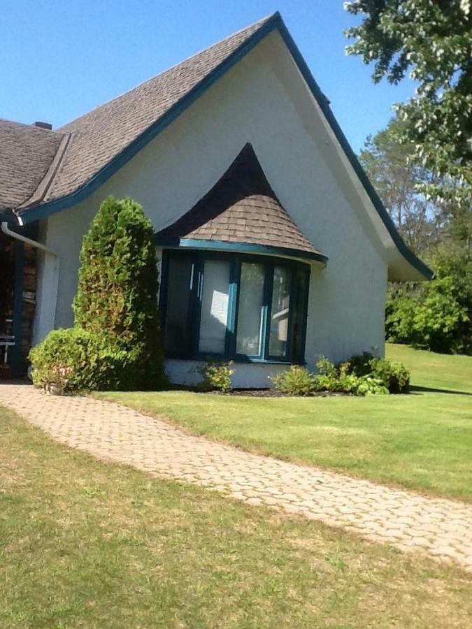 B&B Aux Deux Pignons Donnacona Dış mekan fotoğraf